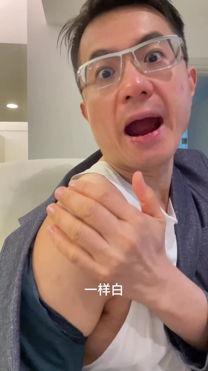 M'sian influencer kiang jau sang showing off his arm