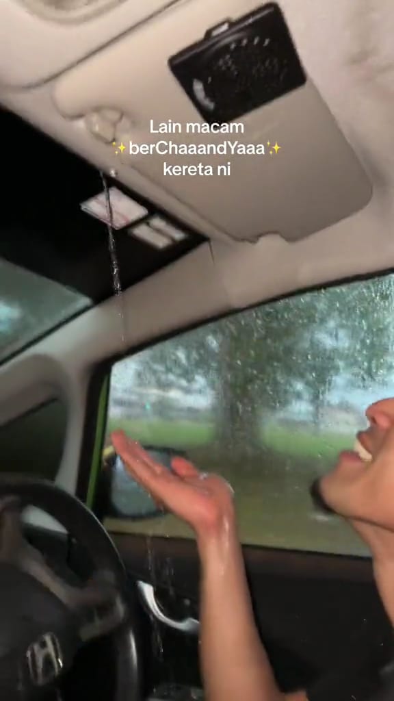 M'sians amused by this man’s honda which has ‘rainy’ feature | weirdkaya