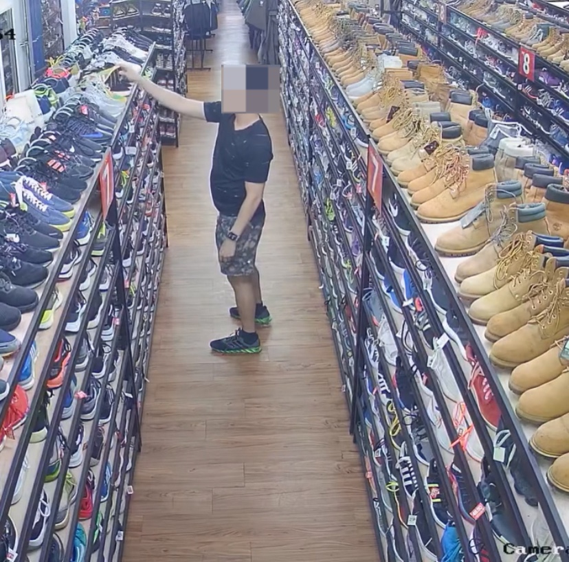 Man stole shoes in a bundle store by switching it to his current shoes