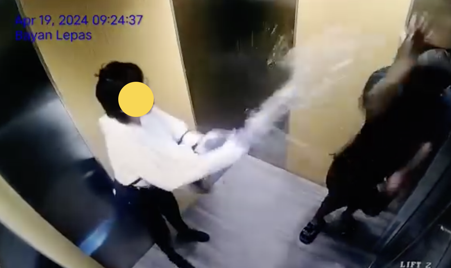 Woman splashed hot water at neighbour in penang 01