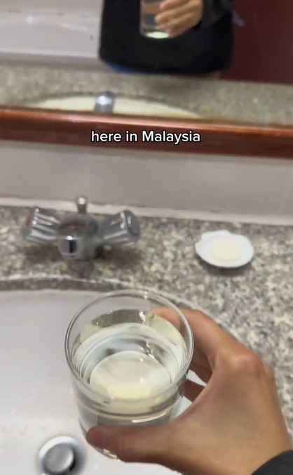 'yellow water' found at us couple's hotel in m'sia