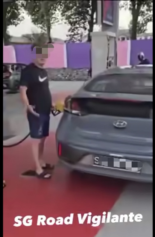 'you're stealing! '- m'sian confronts couple for pumping ron95 into their sg-registered vehicle | weirdkaya