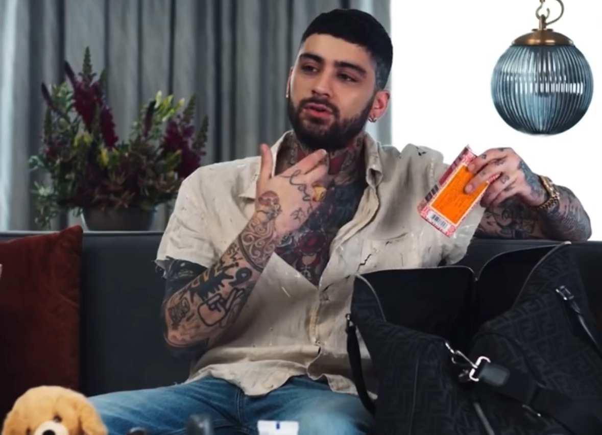 Zayn malik showing his cough syrup